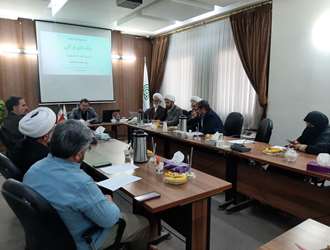 نشست پژوهشی «وقف‌های قرآنی» در دانشکده علوم قرآنی قم برگزار شد